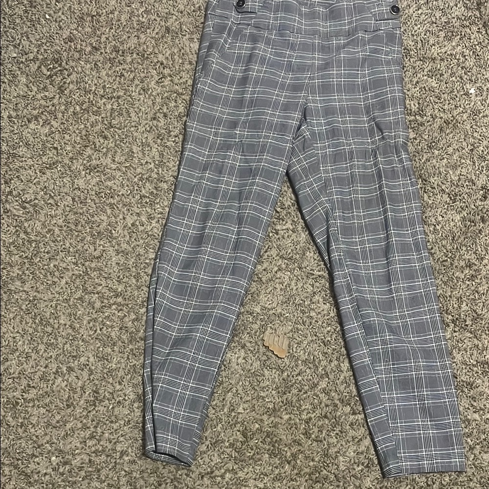 Soho Gray Plaid Capris